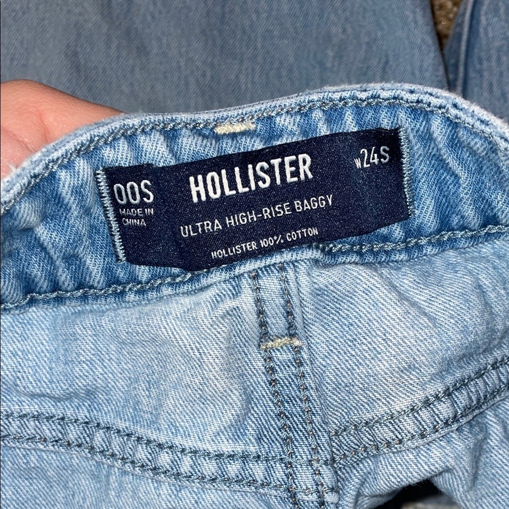 Hollister Light Blue Distressed Straight-Leg Jeans - Picture 2 of 4